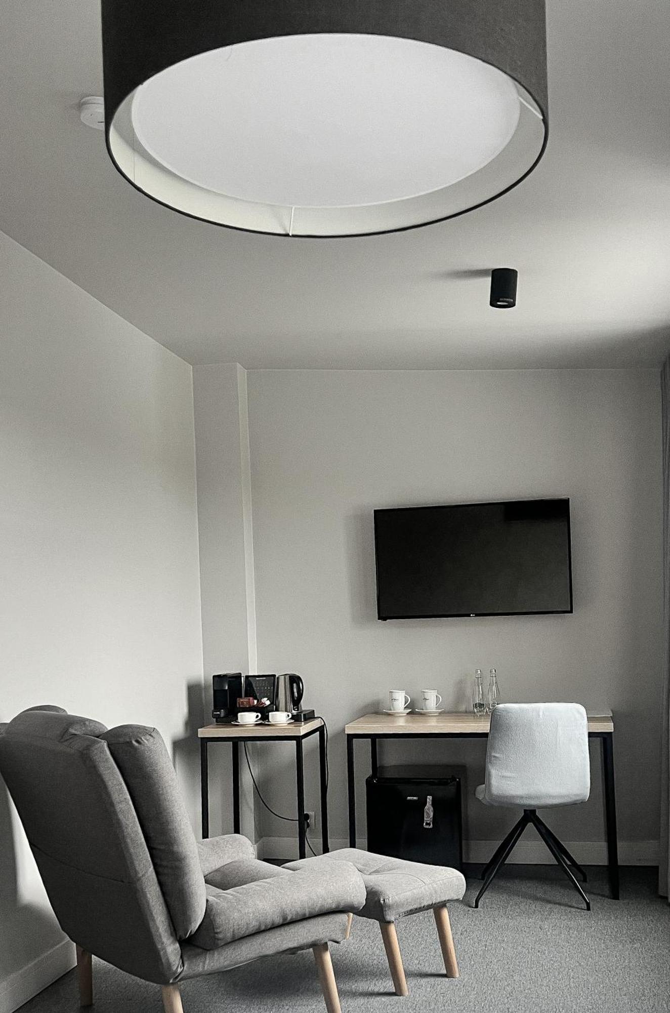 Aparthotel Kamienica Nr 6 Aleksandrów Łódzki Esterno foto