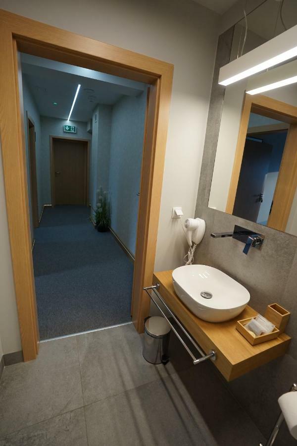 Aparthotel Kamienica Nr 6 Aleksandrów Łódzki Esterno foto