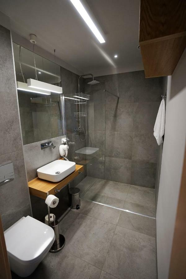 Aparthotel Kamienica Nr 6 Aleksandrów Łódzki Esterno foto